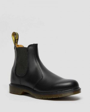 Black Dr. Martens 2976 Smooth Leather Chelsea Boots | VZGER4275