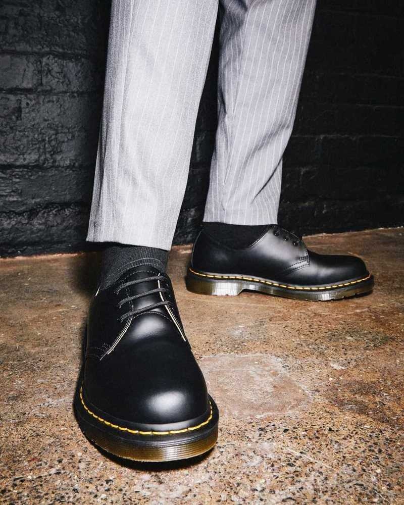 Black Dr. Martens 1461 Smooth Leather Oxford Shoes | EVPSK5610