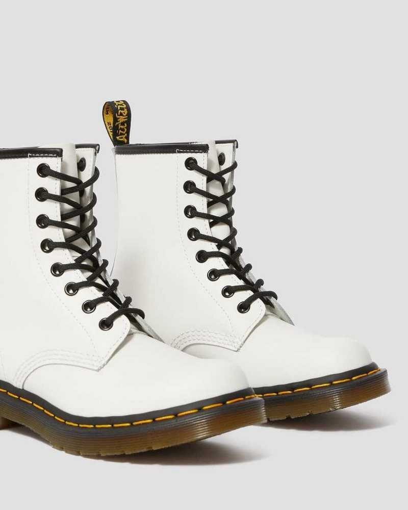 White Dr. Martens 1460 Smooth Leather Lace Up Boots | JXCFH0814