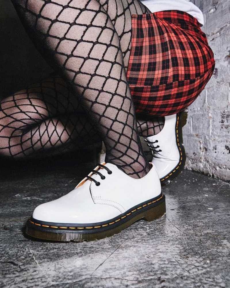 White Dr. Martens 1461 Patent Leather Oxford Shoes | WBHDN1473